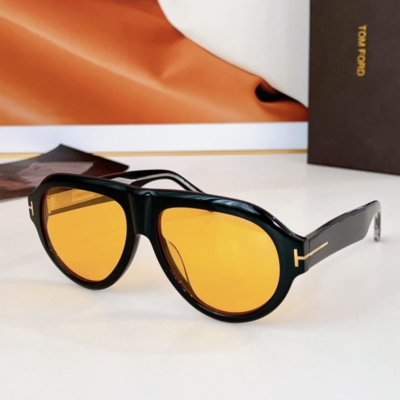 TOM FORD